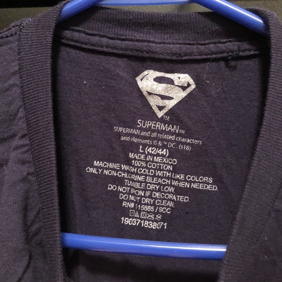 DC Comics Superman Logo shirt - Picture 2 of 3